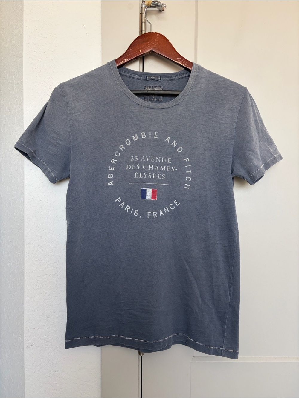 ABERCROMBIE & FITCH PARIS FRANCE GARMENT DYED T-SHIRT BLUE MEN’S SMALL